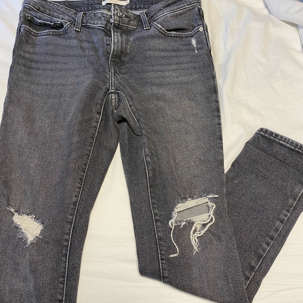 LEVI JEANS